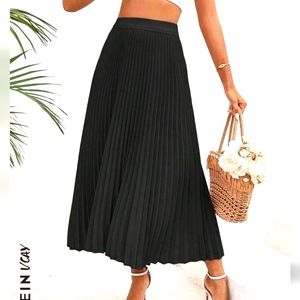 SHEIN VCAY Solid Pleated Hem Pleated Skirt